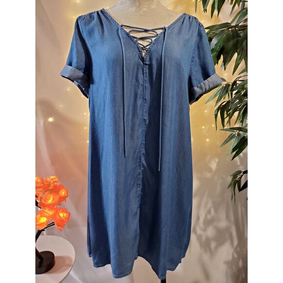 Lucky Brand Dresses & Skirts - Lucky Brand Women's M Chambray Lace-Up Neck Pullover Short Sleeve Shift Dress